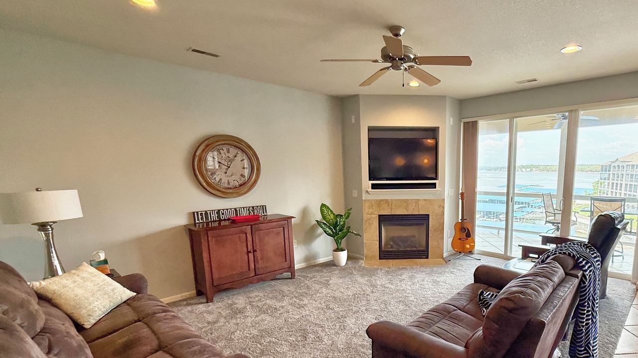 Photo of Livingroom in Osage Beach