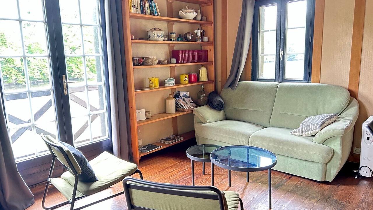 Photo of Livingroom in Olivet