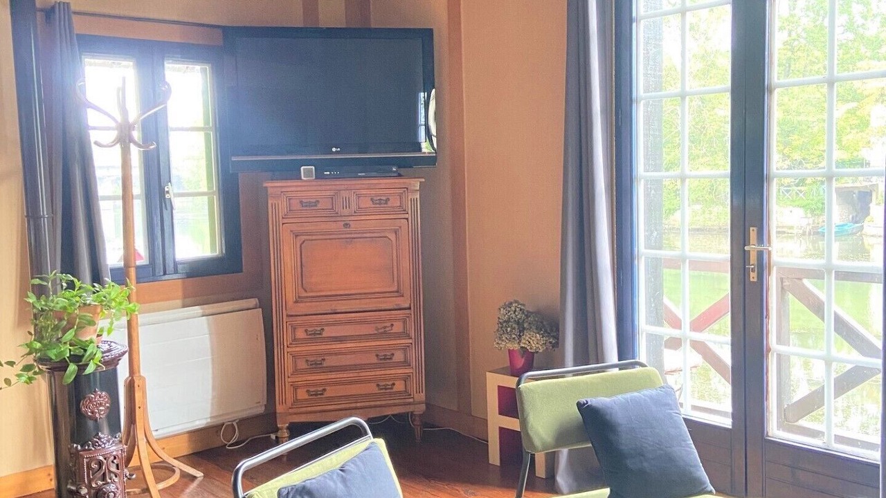 Photo of Livingroom in Olivet