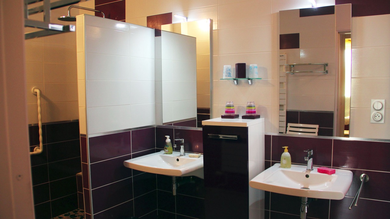 Photo of Bathroom in Saint-Hilaire-du-Rosier