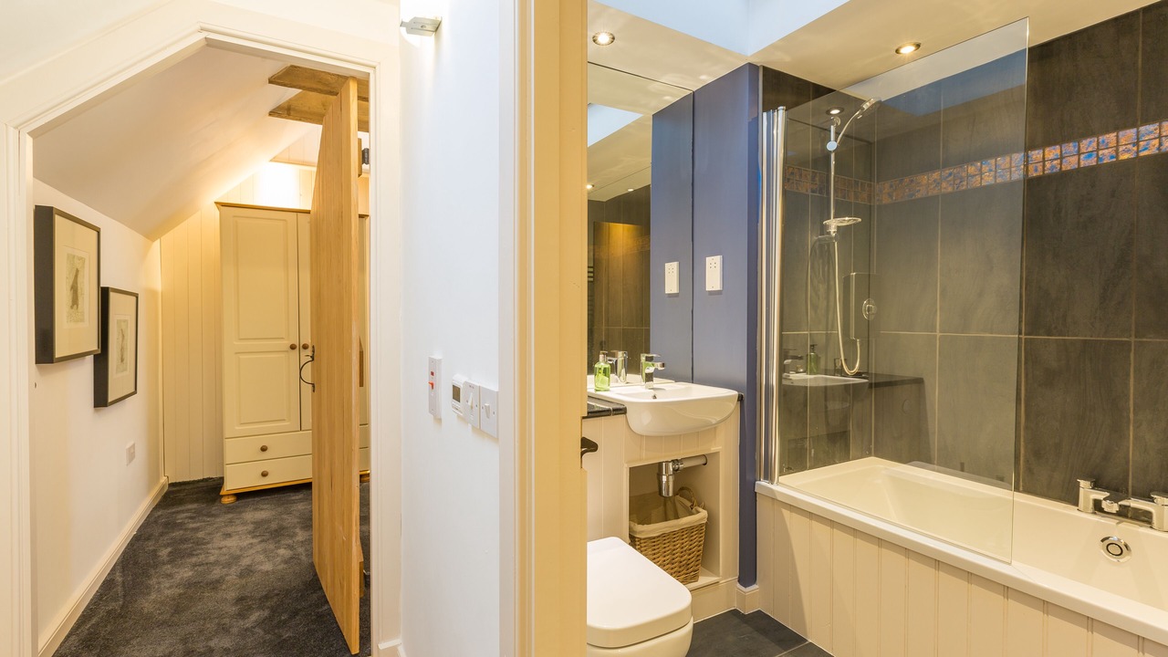 Photo of Bathroom in Balerno