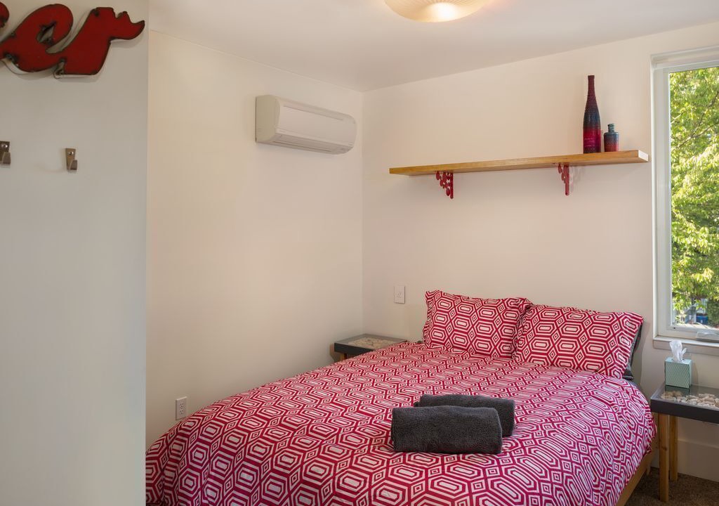 Photo of Bedroom in Mississippi District