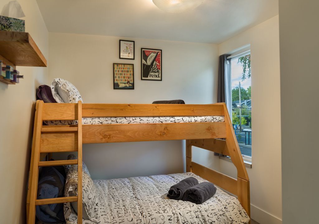 Photo of Bedroom in Mississippi District