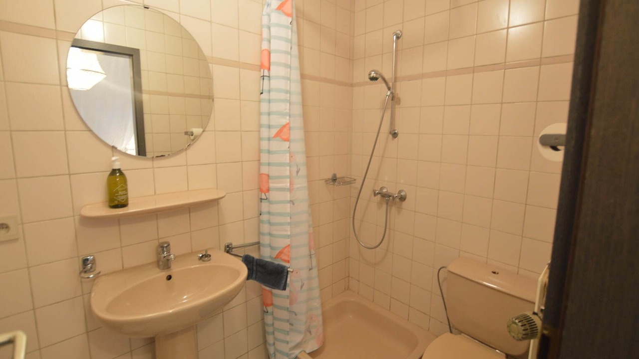 Photo of Bathroom in Commanster
