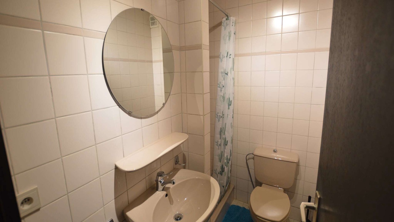 Photo of Bathroom in Commanster