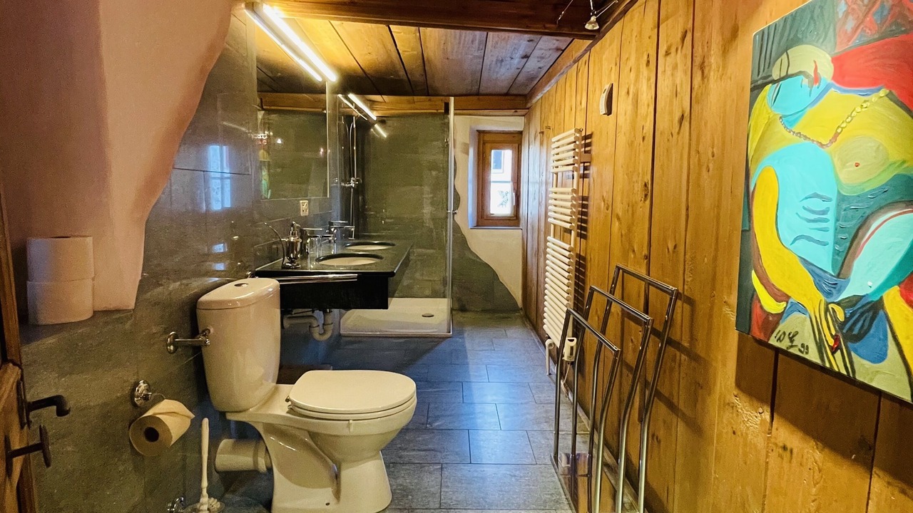 Photo of Bathroom in Sent