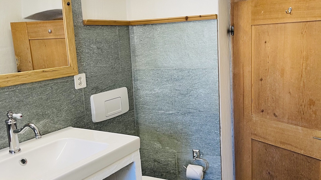 Photo of Bathroom in Sent