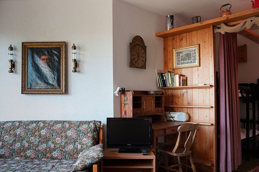 Photo of Bedroom in Vex