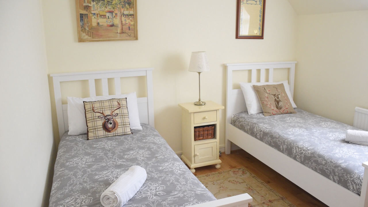 Photo of Bedroom in Broadway