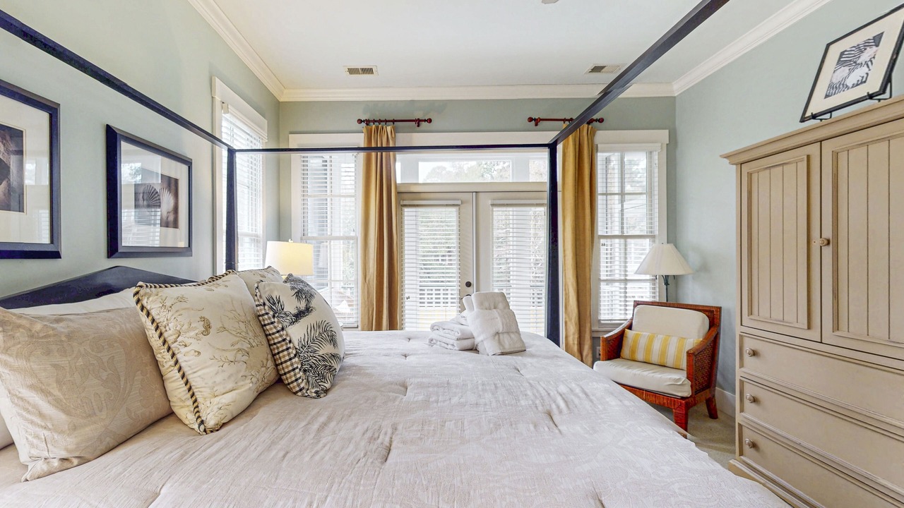 Photo of Bedroom in Folly Field