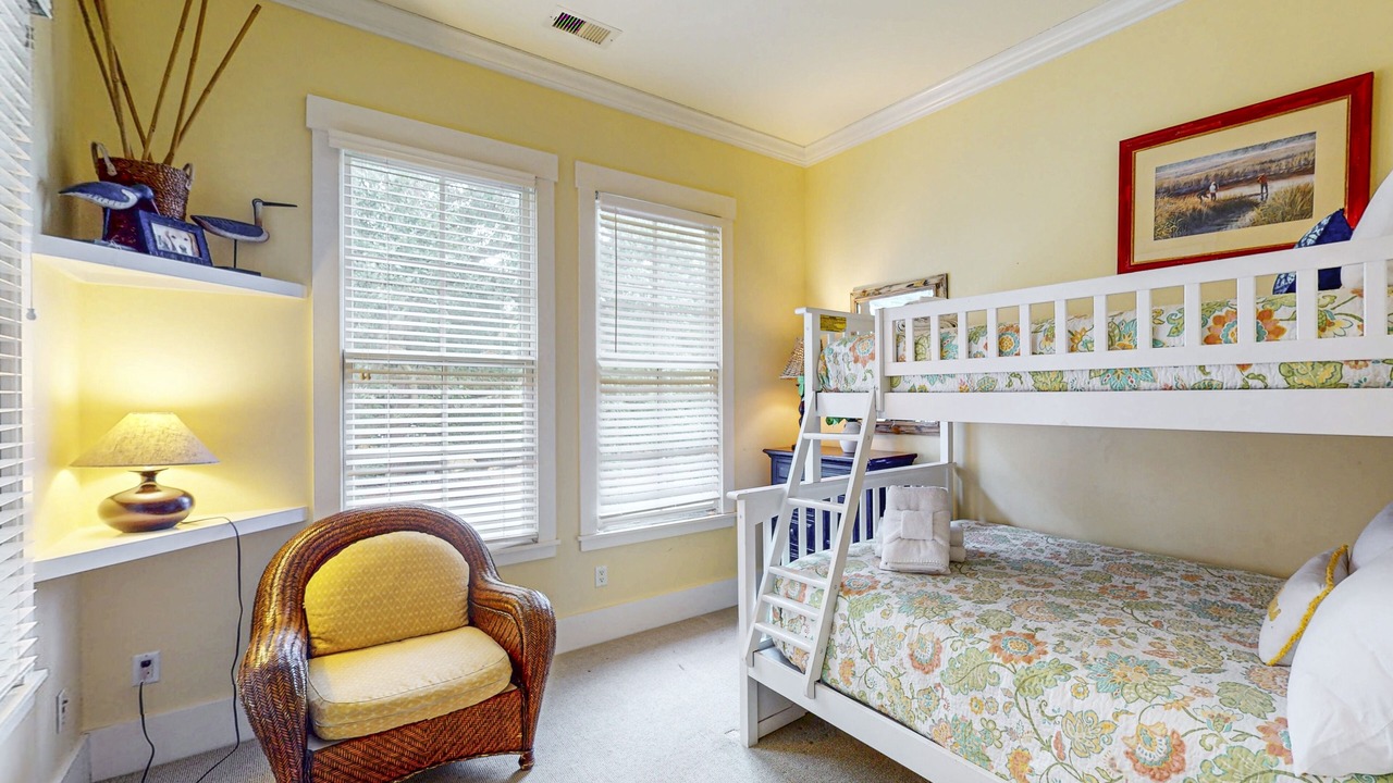 Photo of Bedroom in Folly Field