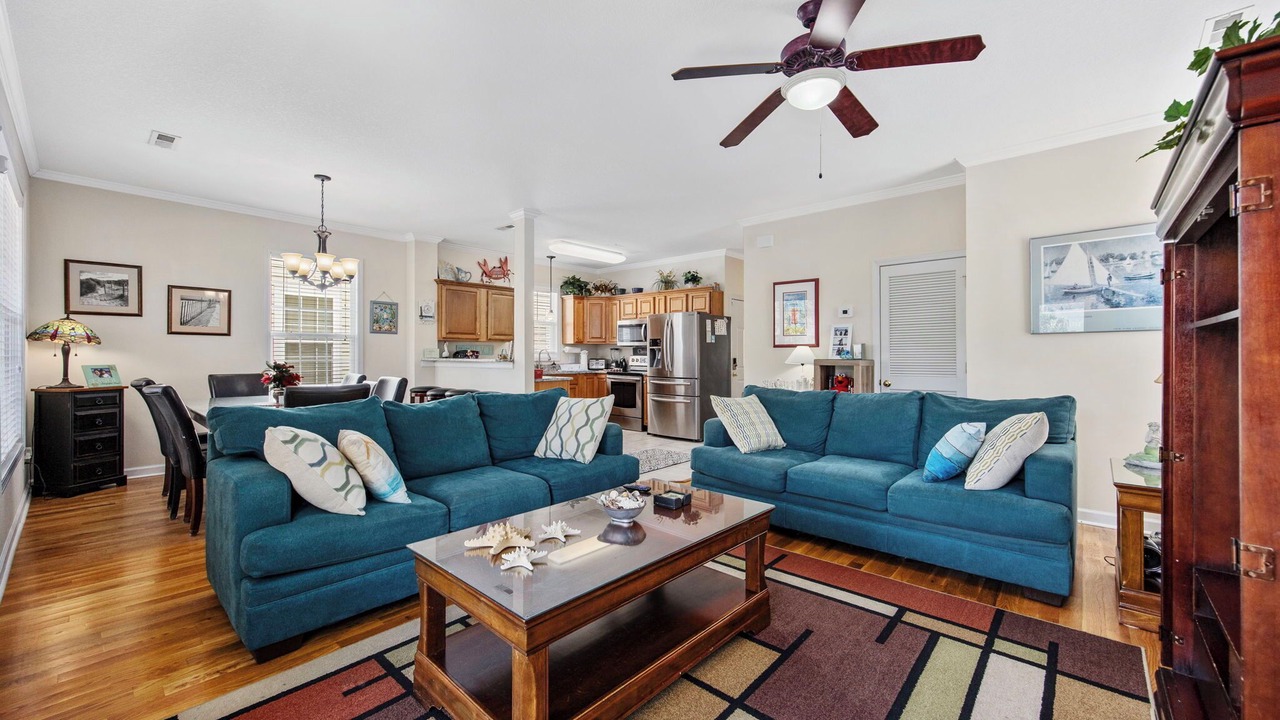 Photo of Livingroom in Surfside Beach