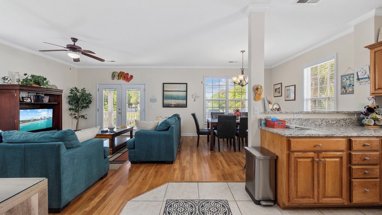 Photo of Livingroom in Surfside Beach