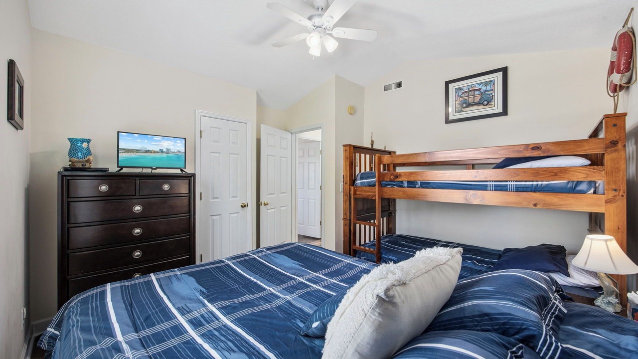 Photo of Bedroom in Surfside Beach