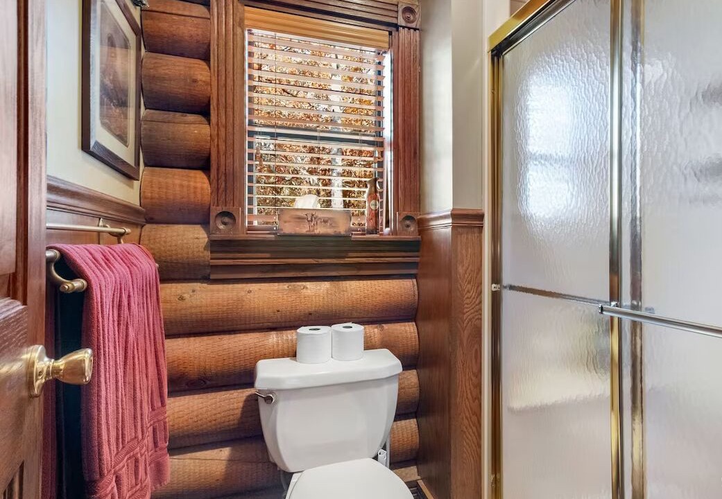 Photo of Bathroom in Eureka Springs
