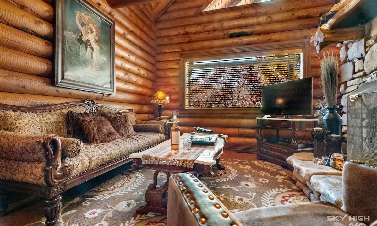 Photo of Livingroom in Eureka Springs