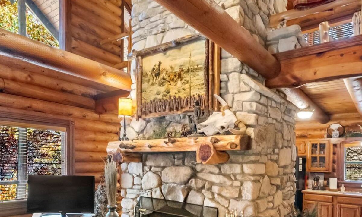Photo of Livingroom in Eureka Springs