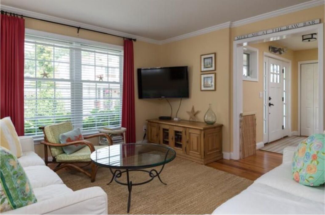 Photo of Bedroom in Popponesset