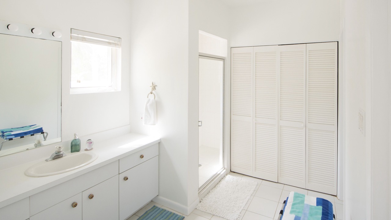 Photo of Bathroom in Rum Point
