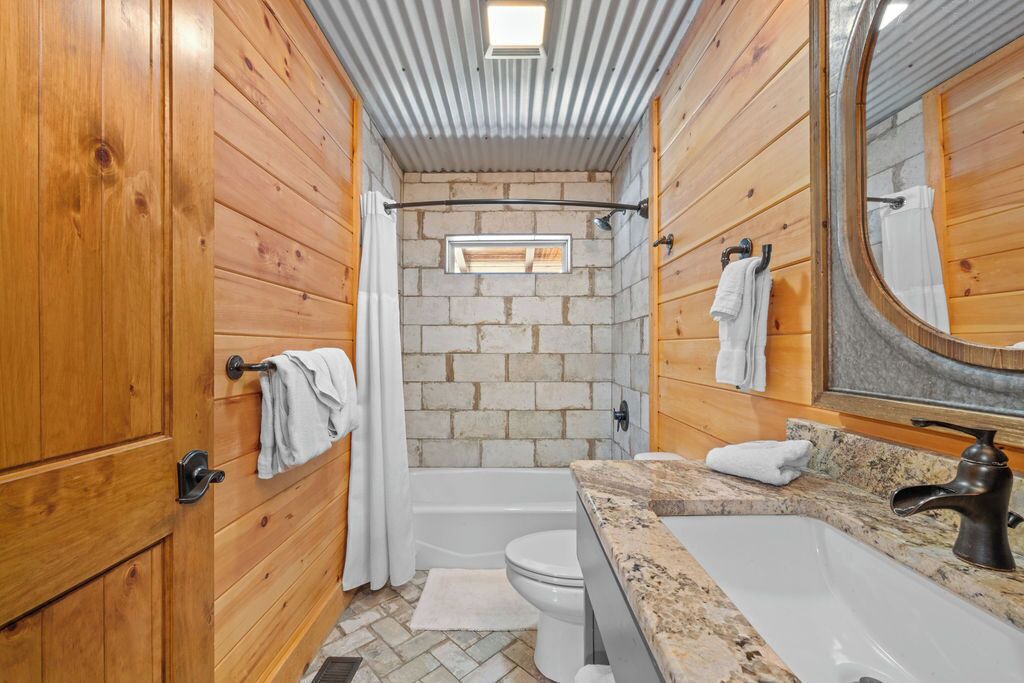 Photo of Bathroom in Bryson City