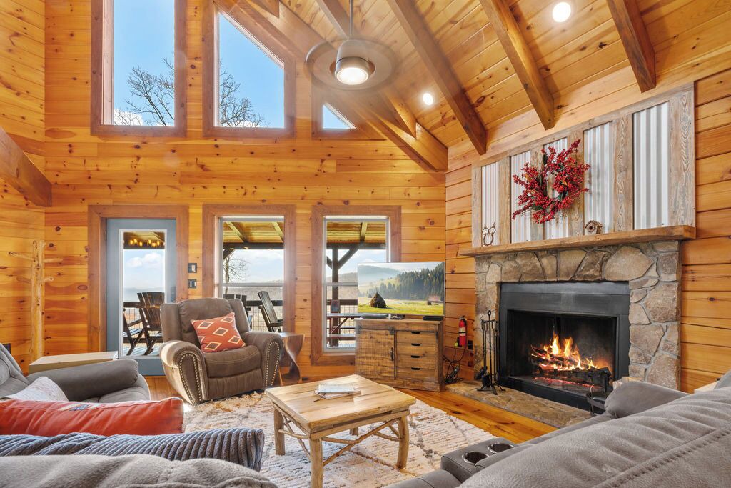 Photo of Livingroom in Bryson City