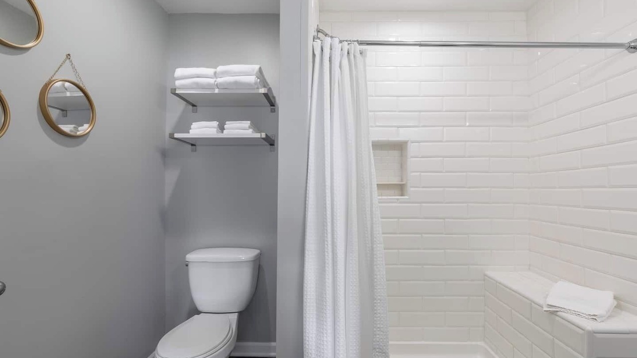 Photo of Bathroom in Rosedale