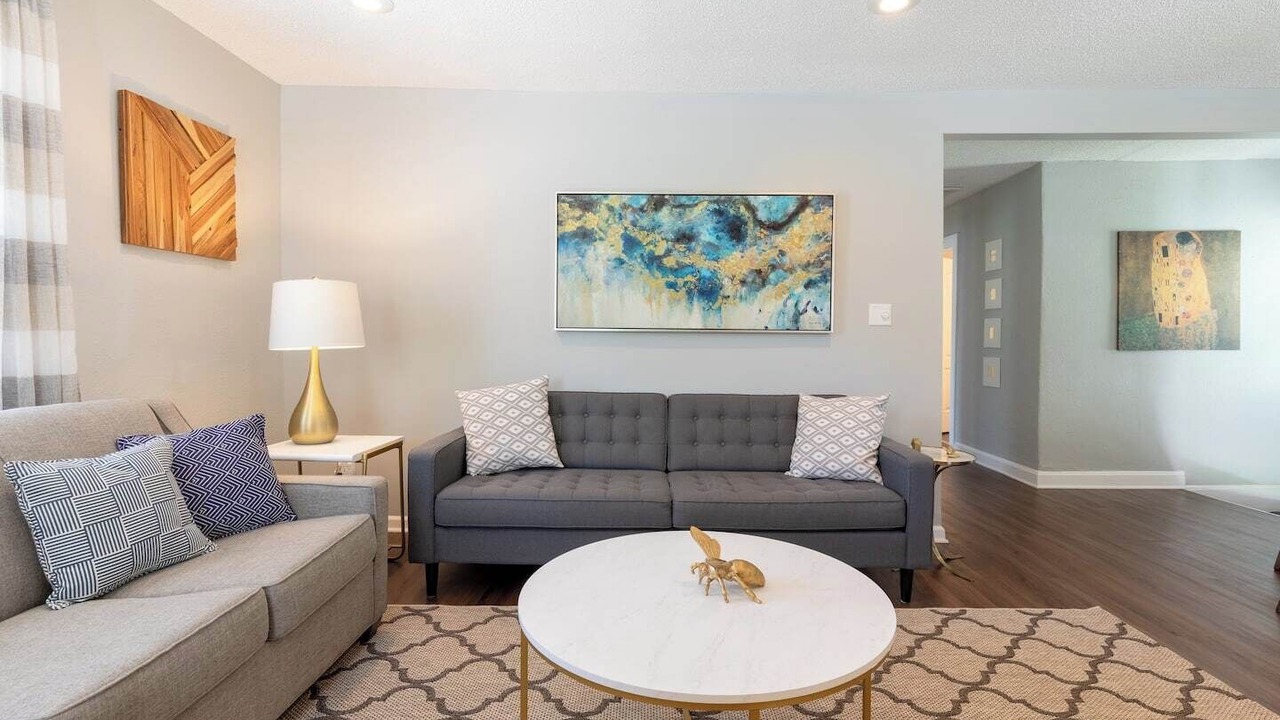 Photo of Livingroom in Rosedale