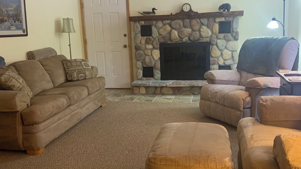 Photo of Livingroom in Grayling