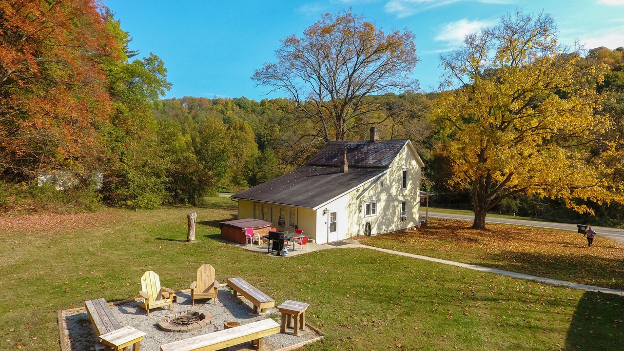 Photo of Outdoor in Nelsonville