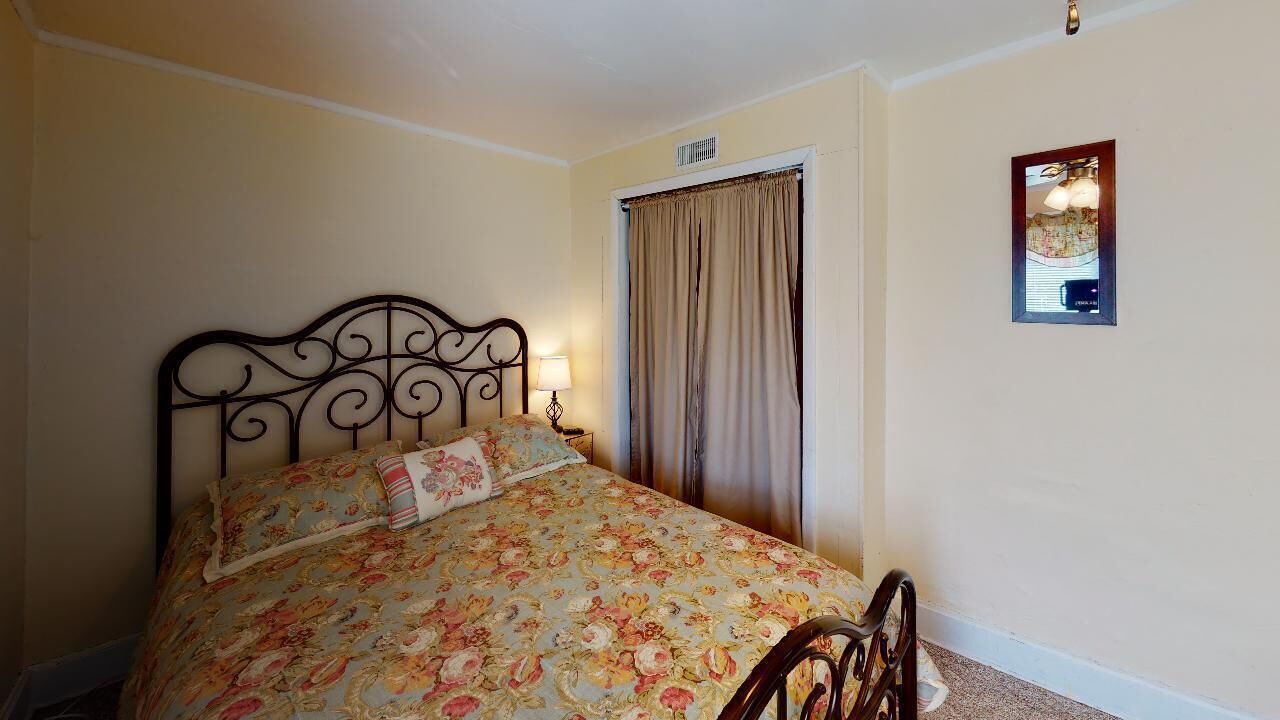 Photo of Bedroom in Nelsonville