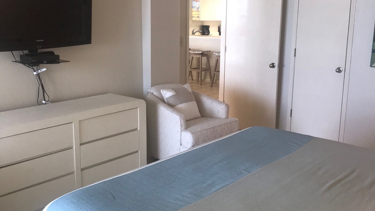 Photo of Bedroom in Orange Beach East