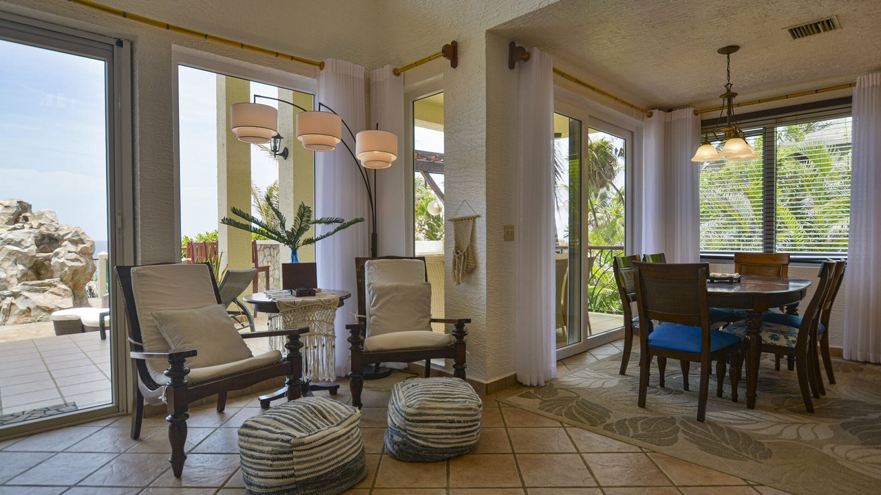 Photo of Livingroom in Antoneys Cay