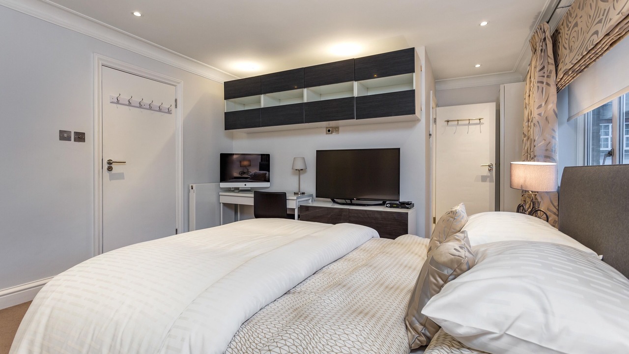 Photo of Bedroom in Bayswater