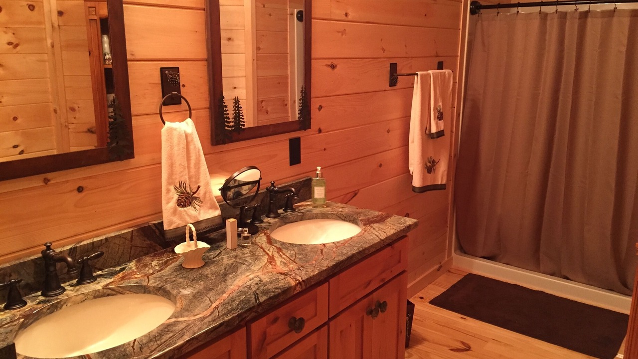 Photo of Bathroom in Serenity Bay