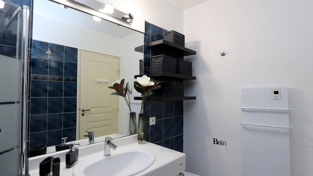 Photo of Bathroom in Saint-Raphael