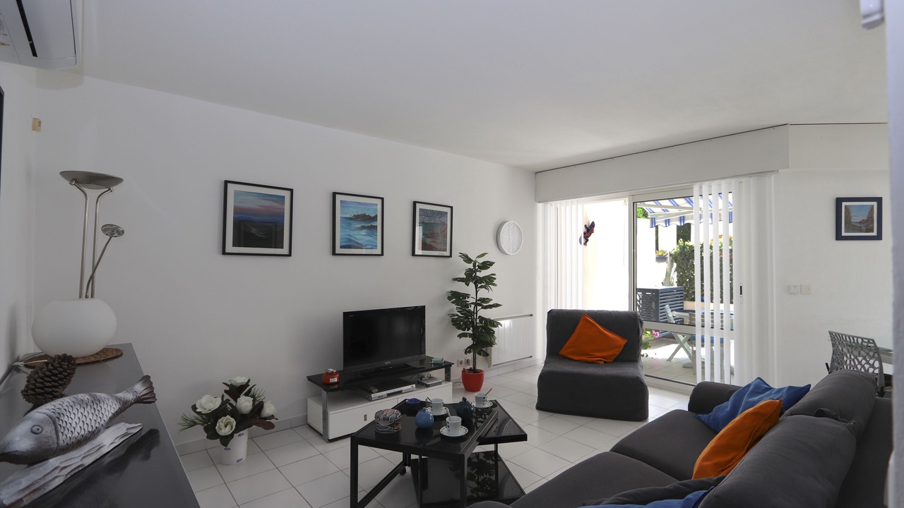 Photo of Livingroom in Saint-Raphael