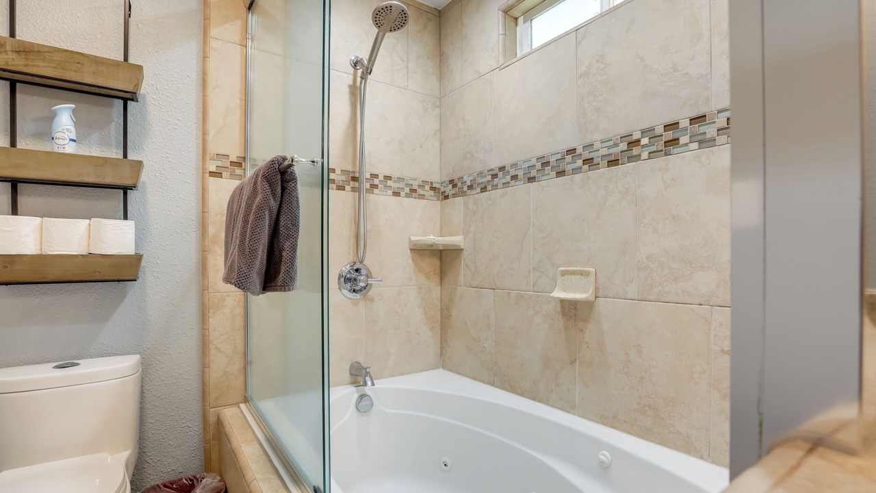 Photo of Bathroom in Arden-Arcade