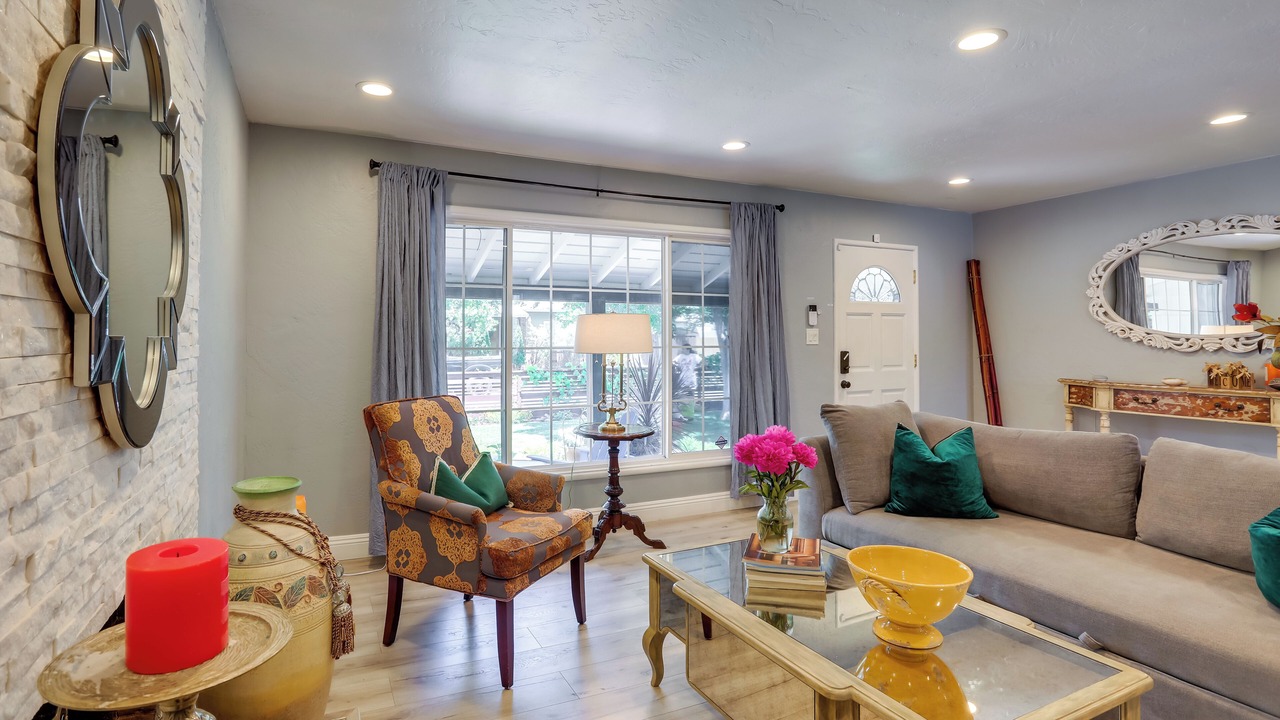 Photo of Livingroom in Arden-Arcade