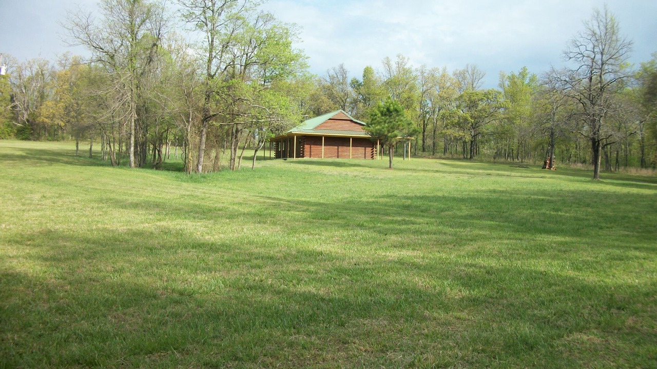 Photo of Others in Pettit