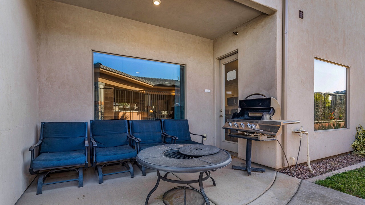 Photo of Patio Balcony in Hurricane