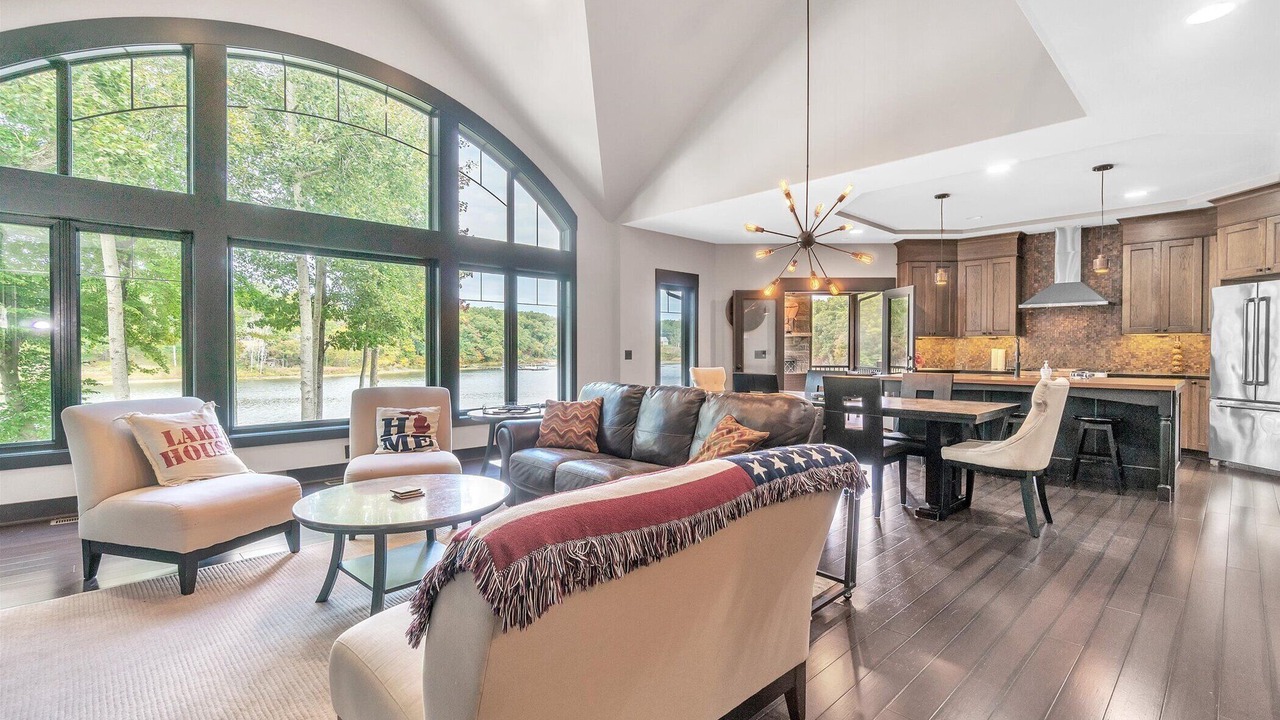Photo of Livingroom in Saugatuck
