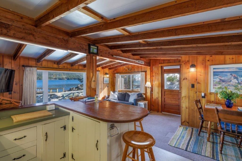 Photo of Livingroom in Hall Quarry