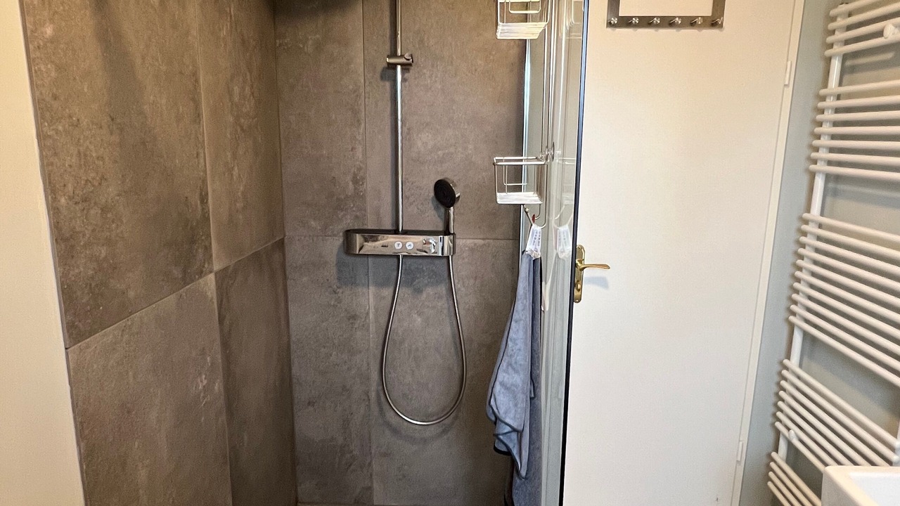 Photo of Bathroom in Loose