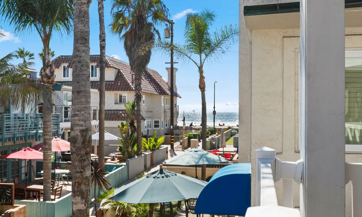 Photo of Patio Balcony in South Mission Beach