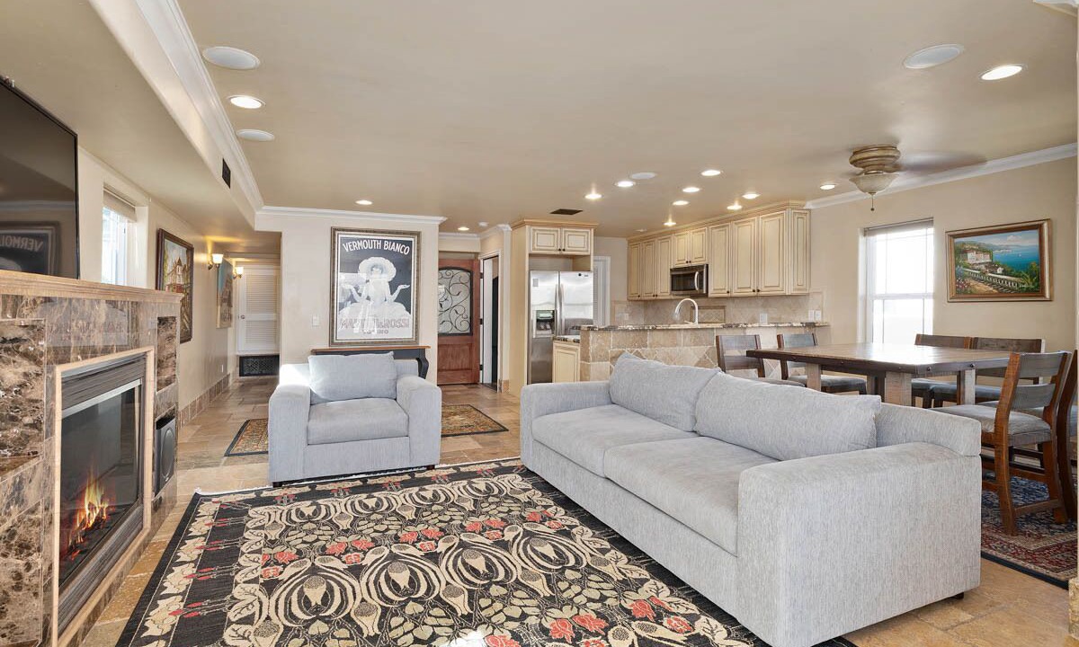 Photo of Livingroom in South Mission Beach