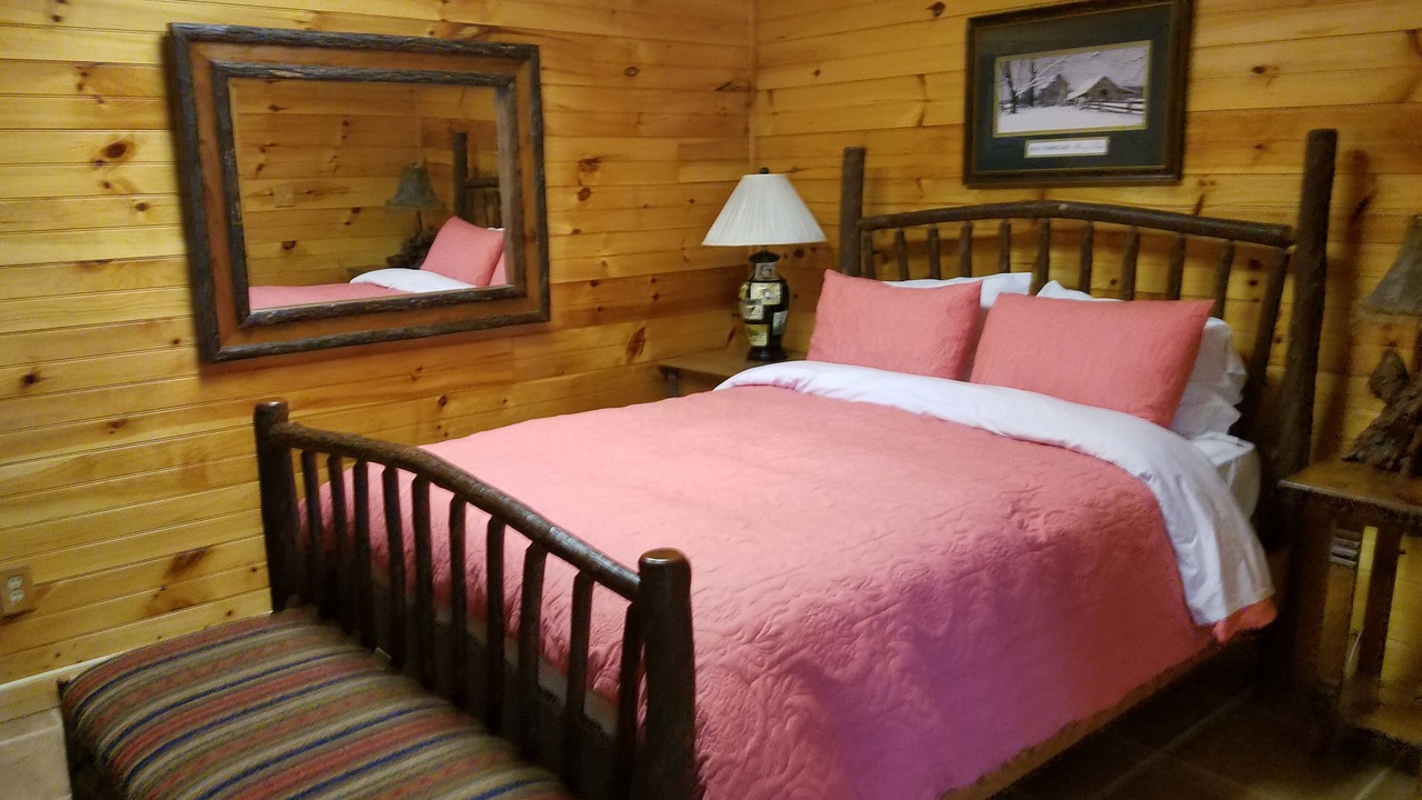 Photo of Bedroom in Hiawassee