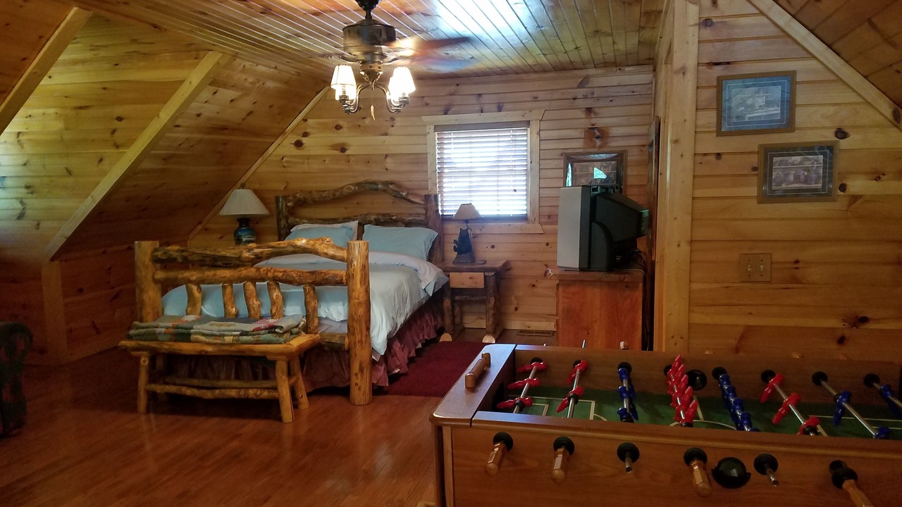 Photo of Bedroom in Hiawassee