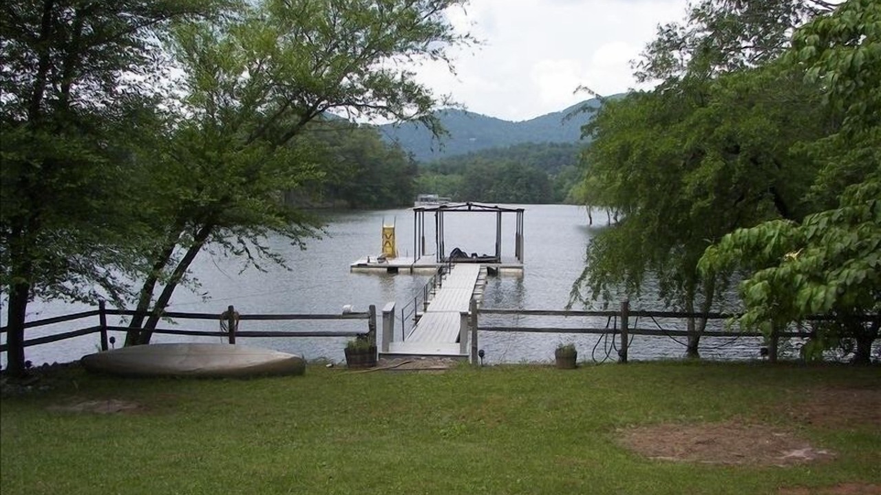 Photo of Others in Hiawassee
