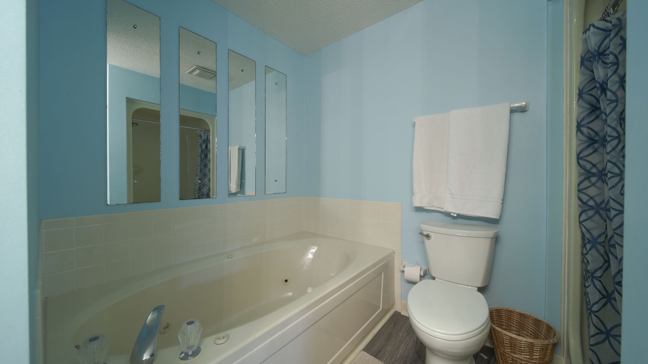 Photo of Bathroom in Oak Island