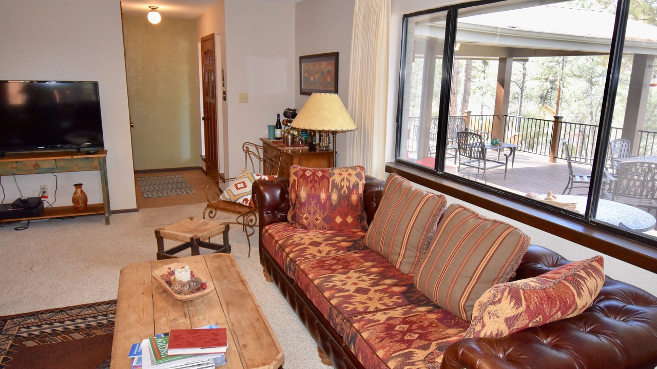 Photo of Livingroom in Ruidoso